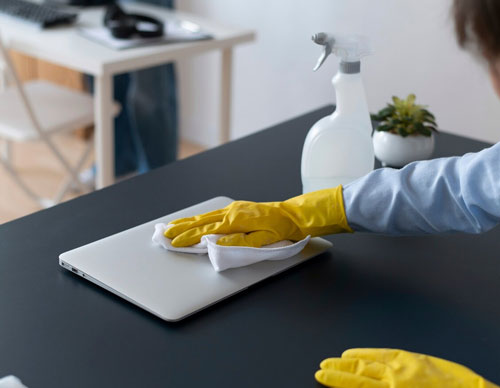 pulizia e disinfezione computer e tastiere Brianza